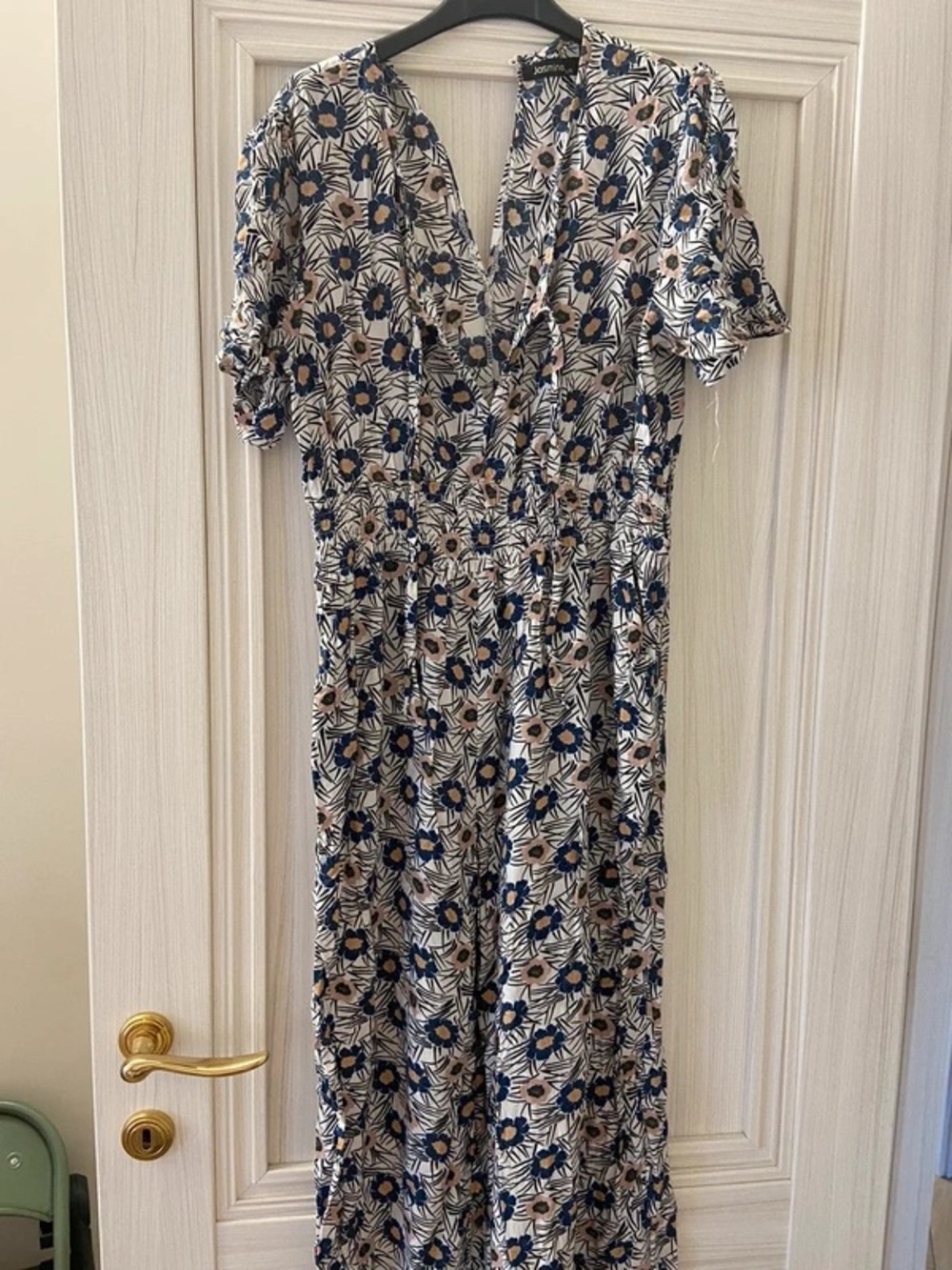Floral V-Neck Short Sleeve Maxi Dress in Navy & Cream